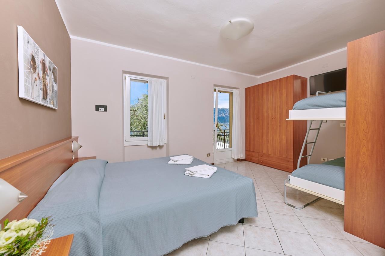 Albergo Del Garda Torri Del Benaco Ngoại thất bức ảnh