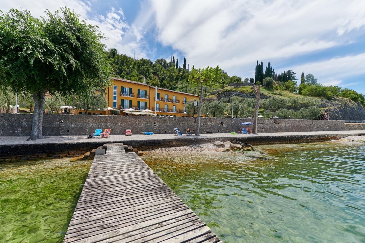 Albergo Del Garda Torri Del Benaco Ngoại thất bức ảnh