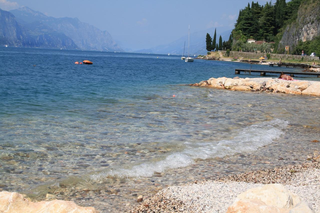 Albergo Del Garda Torri Del Benaco Ngoại thất bức ảnh