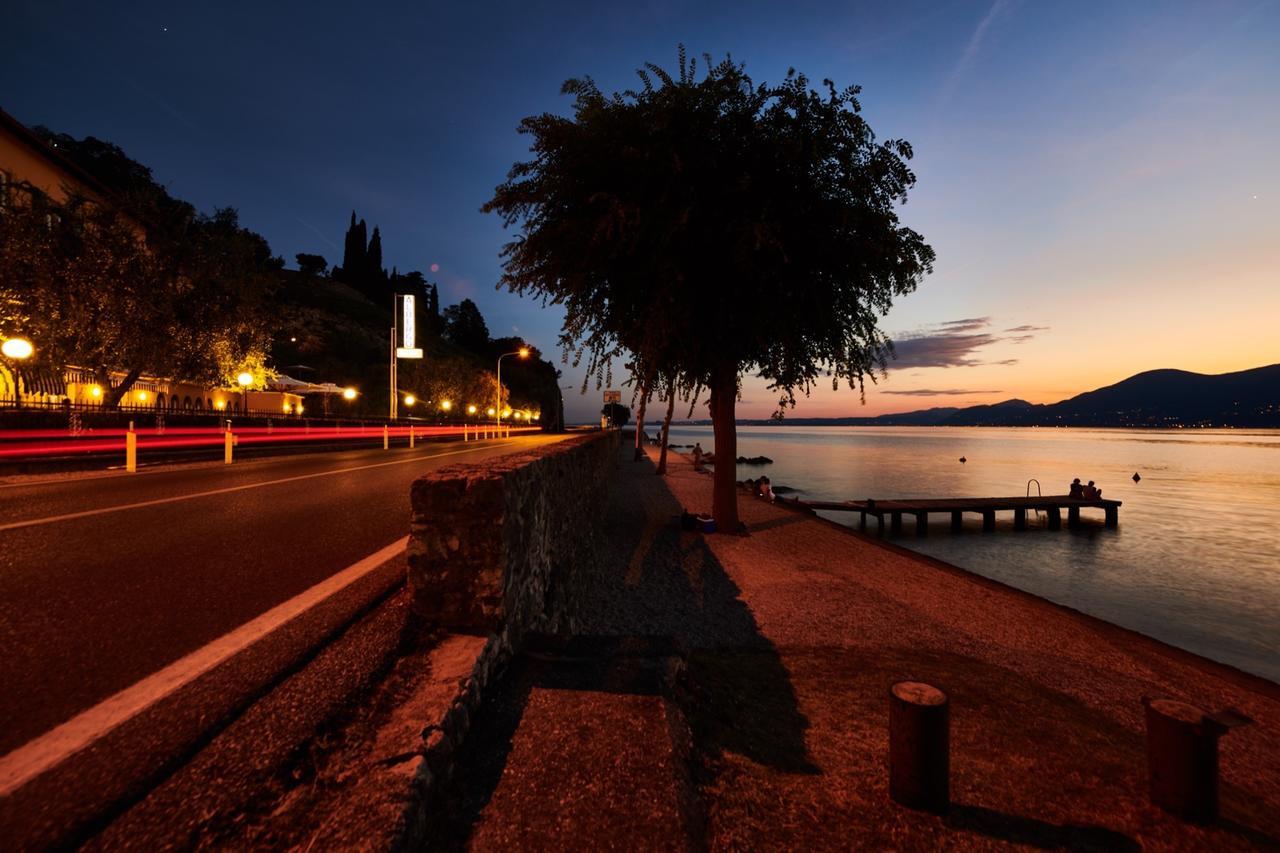 Albergo Del Garda Torri Del Benaco Ngoại thất bức ảnh